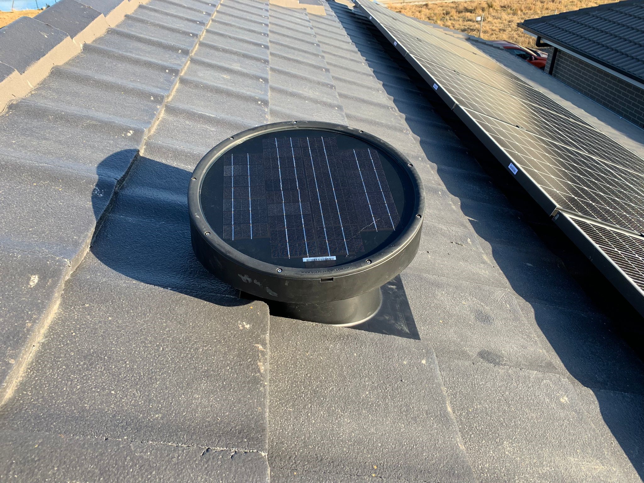 MaxBreeze Solar Roof Ventilation